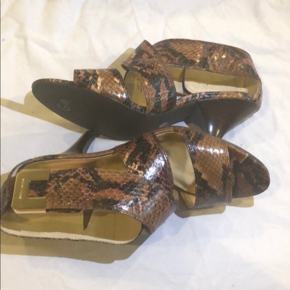 Michael Kors, Snakeskin, buckle wrap heels, NWOT - Picture 3 of 9